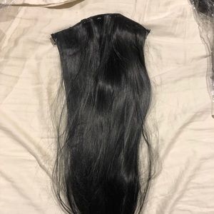 Synthetic hair extensions •halo •full bundle clip